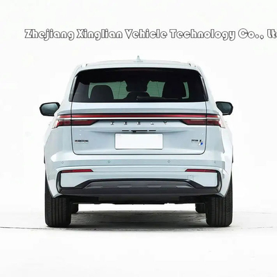 닫힌 카리저형 지일리 엑싱유 L 뛰어난 성능의 강력한 4WD SUV
