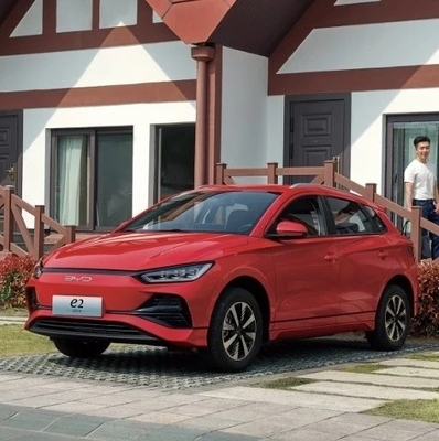 폐쇄형 카리저형 PHEV Byd E2 전기 자동차 2023 설계 범위 405 Km 빠른 충전