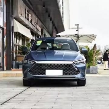 2024 Byd Qin Plus Dm-I Honor 55km 선도 엔진 플러그인 하이브리드 자동차 E-CVT 기어박스