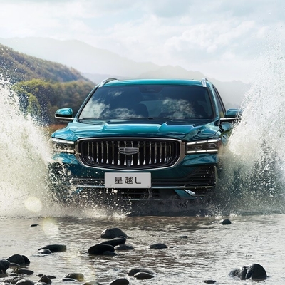SUV 지일리 엑싱유 L 2021 DCT 에보 페브 4WD 블루 블랙 전기 및 연료 자동차 가솔린 차량 5 문 5 좌석 성인용