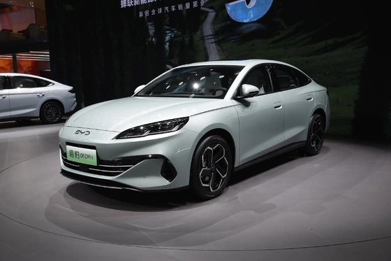자동차 2024 Byd Seal 06 Dm-I 하이브리드 80km-120km 범위 왼쪽 운전 Awd 에너지 차량