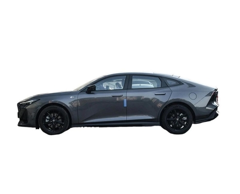 UNI-V 2.0 T 4 Wd 자동차 가스 차량 가스 자동차 EV 자동차 타이어 사양 330kw