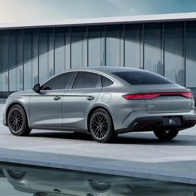어두운 내부 Byd Qin L Dm-I 2024 1.5t 플러그인 하이브리드 MID 사이즈 세단 에너지 자동차 EV 자동차 에어백 6