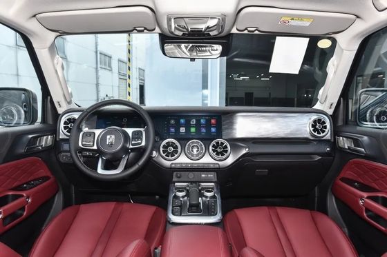 그레이트 월 모터 탱크 300 2024 2.0t 컨커어 가솔린 자동차 1967 배량