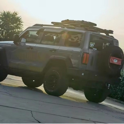 강력하고 견고한 탱크 300 2024 2.0T 컨커어 4WD SUV