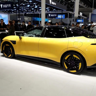 2024 Zeekr 007 Awd 전기 자동차 장거리 및 멀티 링크 독립식 서스펜션