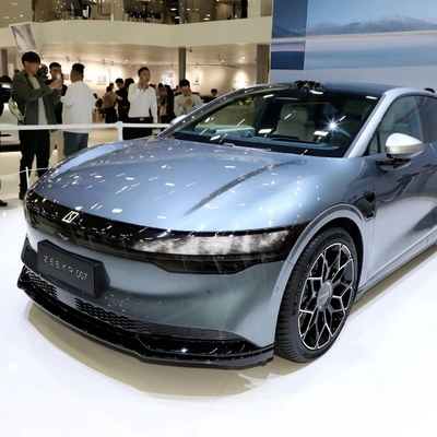 순수 전기 엔진 지일리 지크 007 2024 001 EV 자동차 100kwh 섬유 최고판