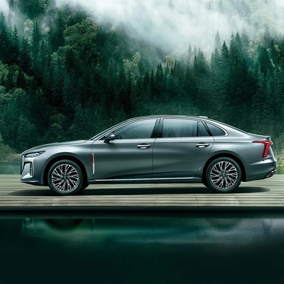 사용 된 FAW Hongqi H5 2024 2.0T 세단 8AT 기어 FWD 유동 버전 사전 소유 자동차