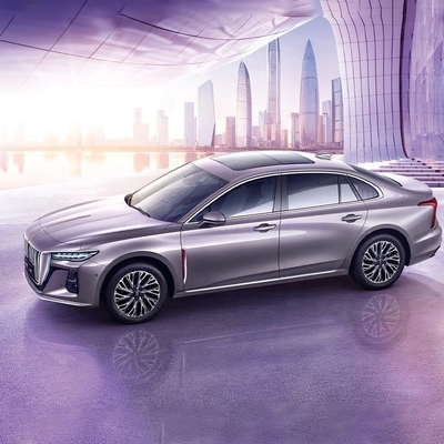 사용 된 FAW Hongqi H5 2024 2.0T 세단 8AT 기어 FWD 유동 버전 사전 소유 자동차