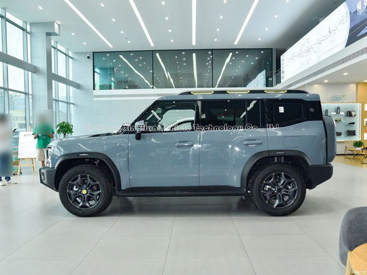 커스터마이즈된 Jetour 2.0t 여행자 MID 사이즈 8amt 4WD 254PS L4 SUV 5 문 5 좌석 여행자 자동차